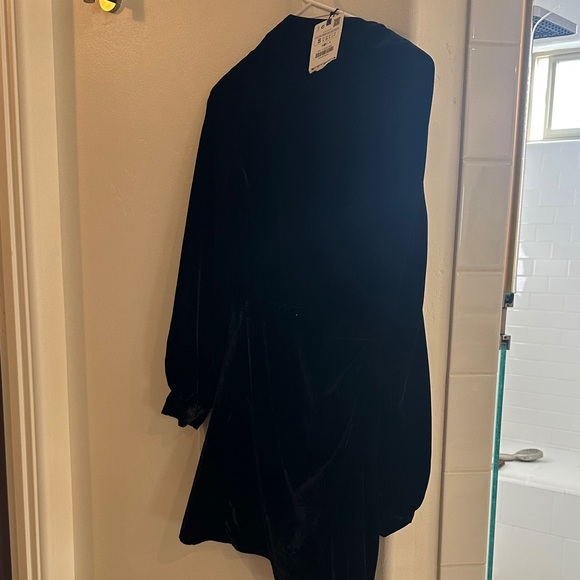 Zara Black Velvet Dress - Picture 3 of 5